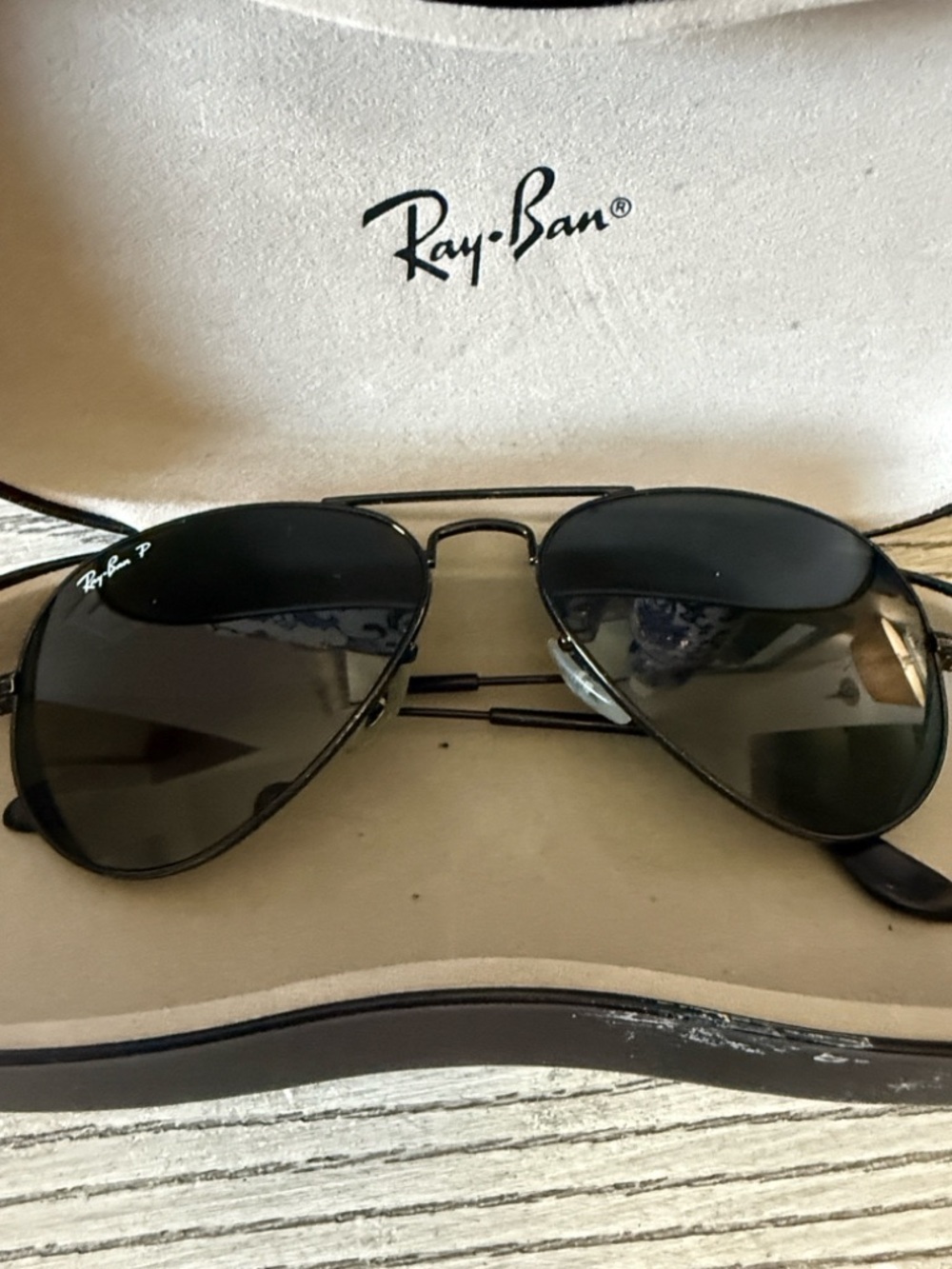 Ray-Ban Aviator Sunglasses Black Frame Green Lenses Polarized - Picture 7 of 9
